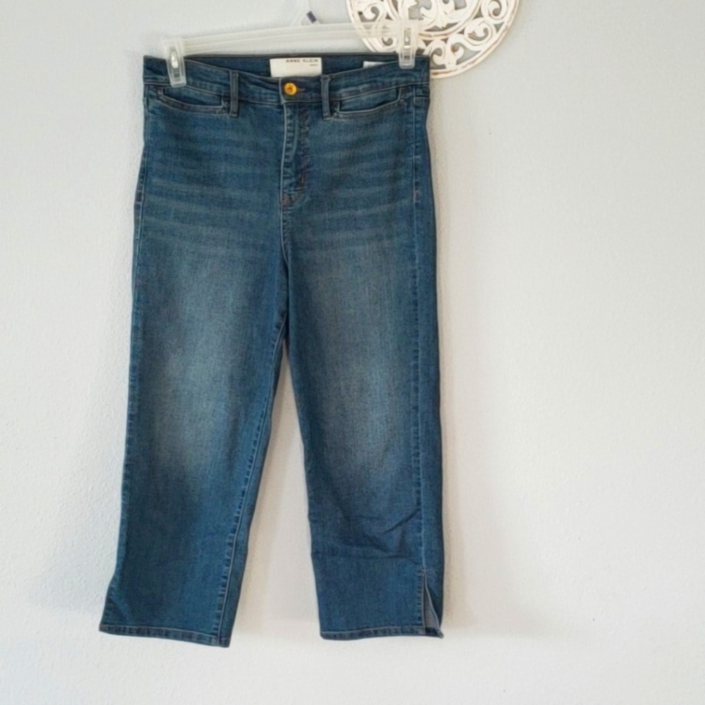 Woman long shorts